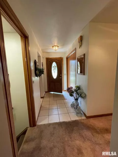 2716 35th St, Moline, IL 61265 photo 13