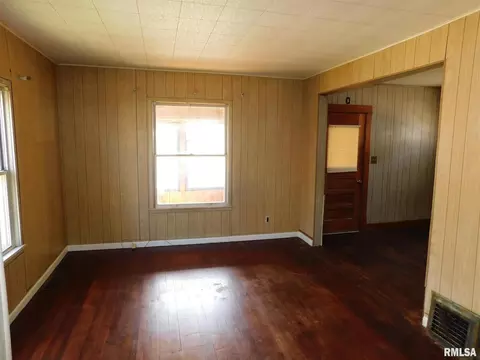 713 18th Ave, Moline, IL 61265 photo 9