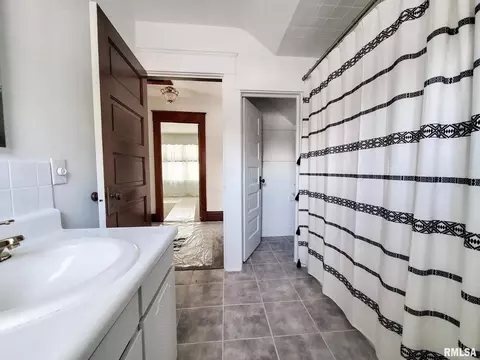 2020 13th St, Moline, IL 61265 photo 11