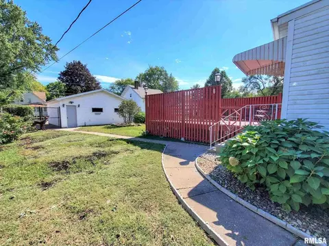 2020 13th St, Moline, IL 61265 photo 22