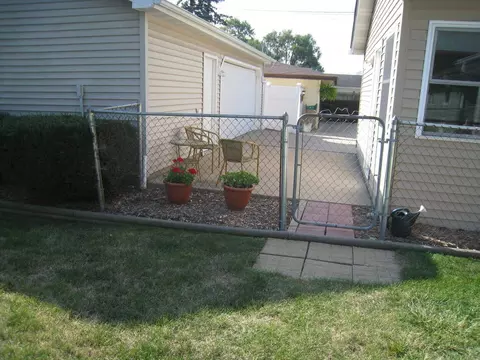 2413 10th St, Silvis, IL 61282 photo 10