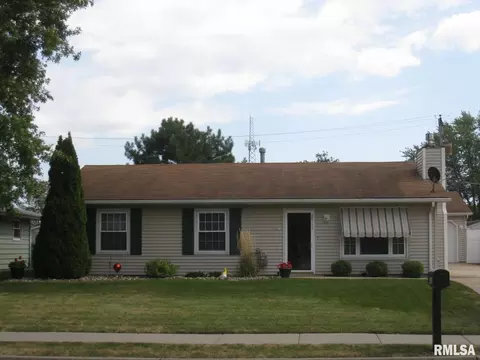 2413 10th St, Silvis, IL 61282 photo 1