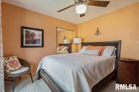 940 17th St #4, Moline, IL 61265 photo 12