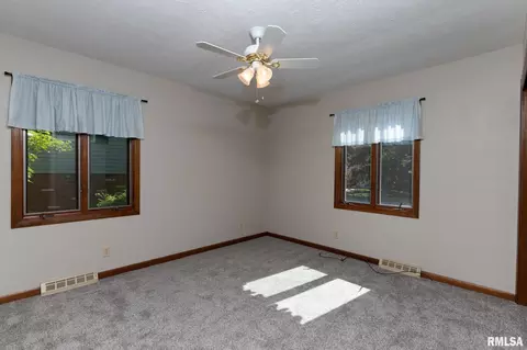 1509 18th Avenue Ct, Silvis, IL 61282 photo 12