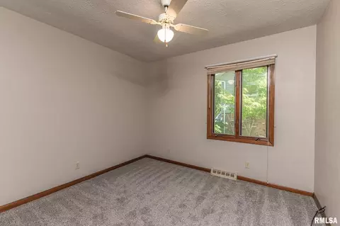 1509 18th Avenue Ct, Silvis, IL 61282 photo 16