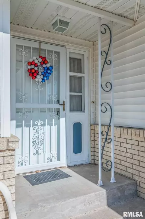 1509 18th Avenue Ct, Silvis, IL 61282 photo 4