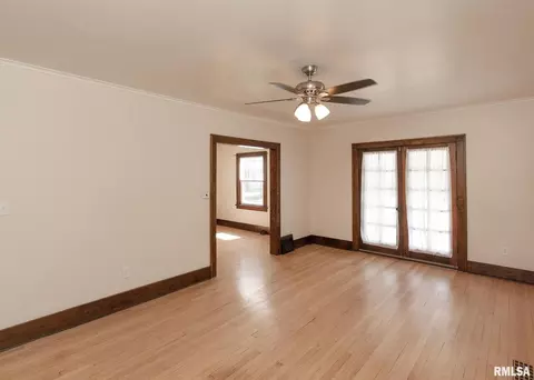 1638 24th St, Moline, IL 61265 photo 4