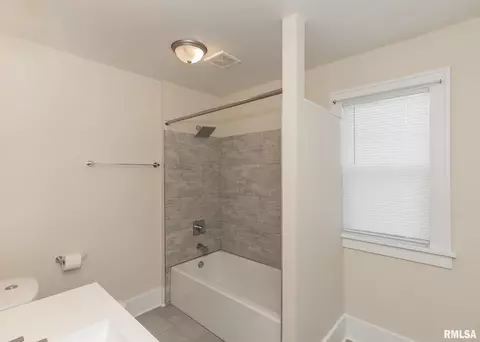 1638 24th St, Moline, IL 61265 photo 13