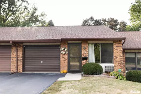 507 Jenkran St #3, Morrison, IL 61270 photo 1