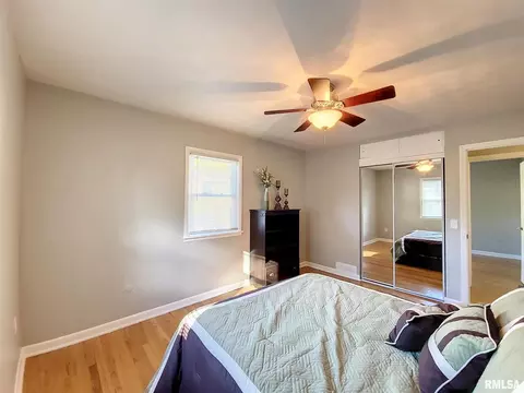 127 Cliff Ct, Silvis, IL 61282 photo 16