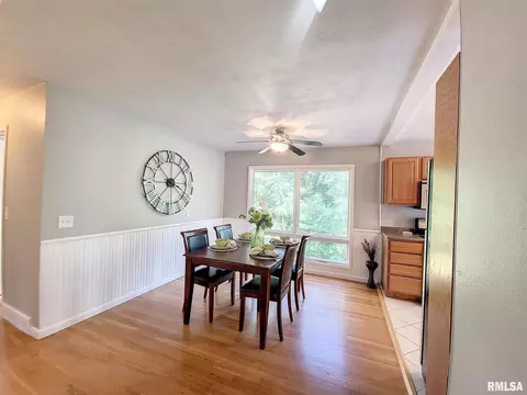 127 Cliff Ct, Silvis, IL 61282 photo 8