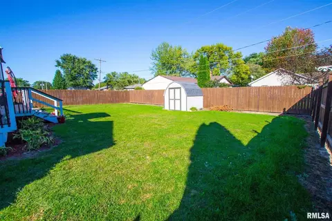 1901 13th St, Silvis, IL 61282 photo 8
