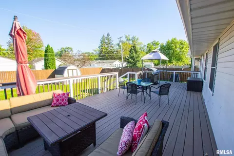 1901 13th St, Silvis, IL 61282 photo 11