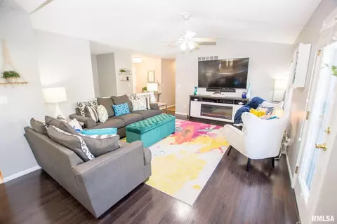 1901 13th St, Silvis, IL 61282 photo 18