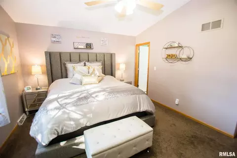 1901 13th St, Silvis, IL 61282 photo 23