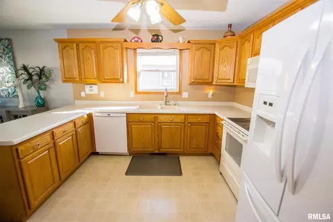 1901 13th St, Silvis, IL 61282 photo 13