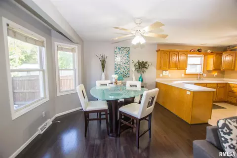 1901 13th St, Silvis, IL 61282 photo 17