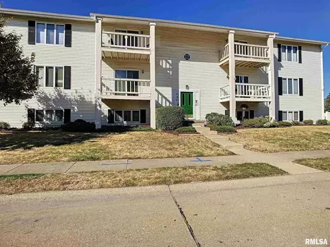 840 E Iowa St #3C, Eldridge, IA 52748 photo 1