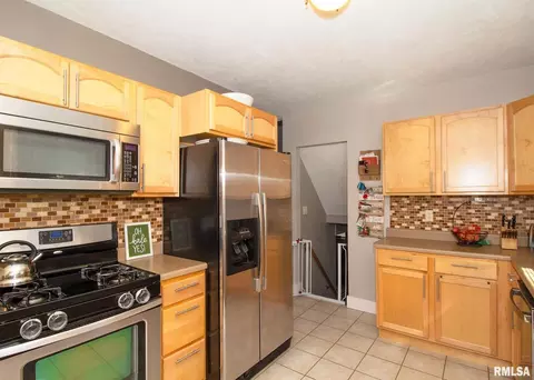 1826 45th St, Moline, IL 61265 photo 7