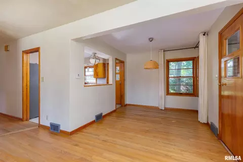 3628 19th Ave, Moline, IL 61265 photo 9