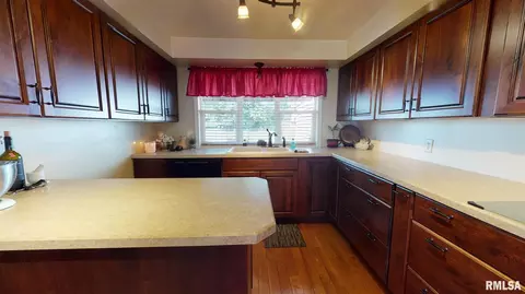 3305 69th Ave, Moline, IL 61265 photo 3