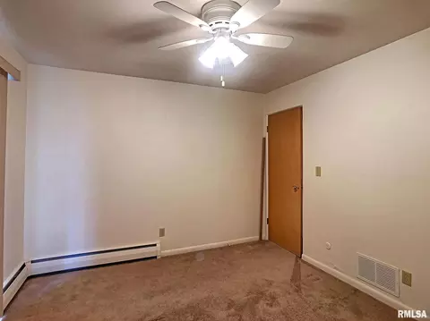 940 17th St #2, Moline, IL 61265 photo 9