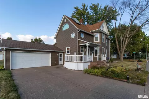 104 N 4th St, Eldridge, IA 52748 photo 24