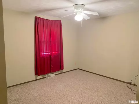 910 Pluto St, Geneseo, IL 61254 photo 24