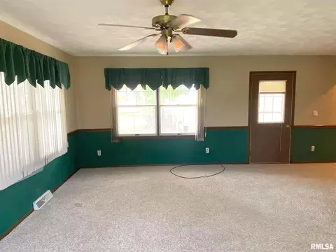 910 Pluto St, Geneseo, IL 61254 photo 12