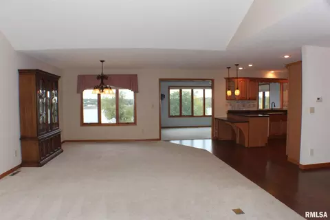 106 N 5th St, Fulton, IL 61252 photo 25