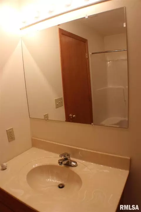106 N 5th St, Fulton, IL 61252 photo 27