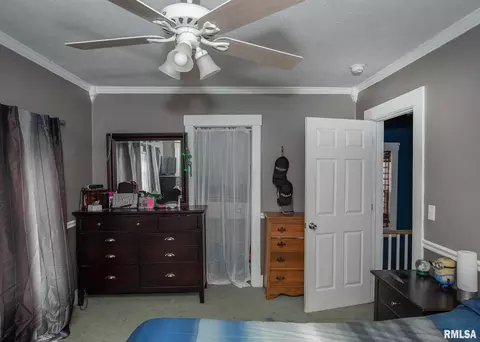 209 13th St, Silvis, IL 61282 photo 17