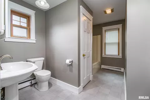 2329 5th Ave, Moline, IL 61265 photo 13