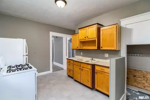 2329 5th Ave, Moline, IL 61265 photo 9