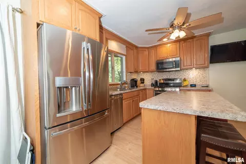 1103 6th Ave, Silvis, IL 61282 photo 7
