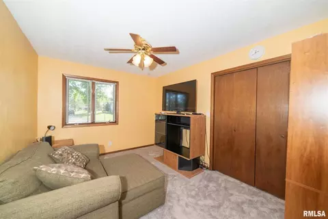 1103 6th Ave, Silvis, IL 61282 photo 19