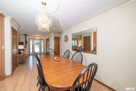 1103 6th Ave, Silvis, IL 61282 photo 6