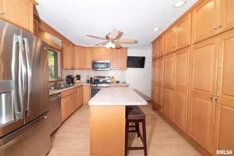 1103 6th Ave, Silvis, IL 61282 photo 11