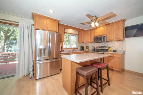 1103 6th Ave, Silvis, IL 61282 photo 10