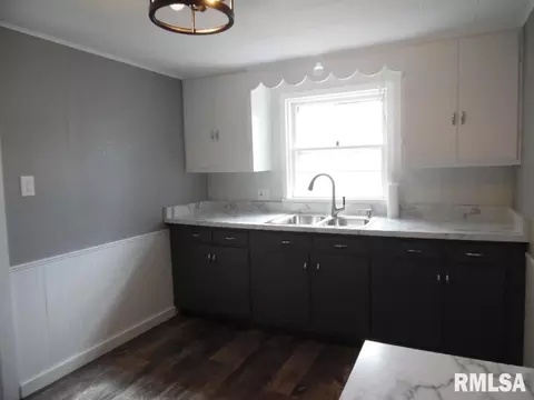 714 16th Ave, Fulton, IL 61252 photo 2