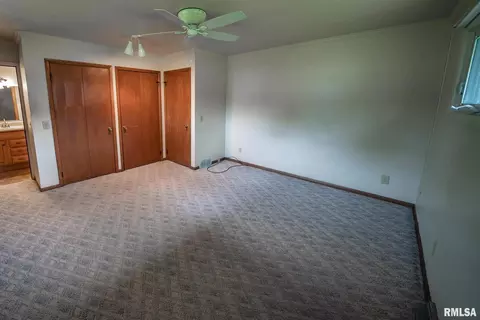 1519 14th St, Silvis, IL 61282 photo 10