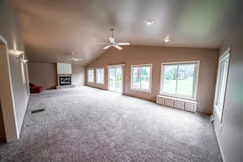 1519 14th St, Silvis, IL 61282 photo 3