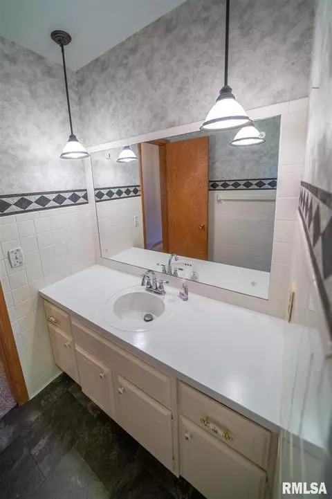 1519 14th St, Silvis, IL 61282 photo 27