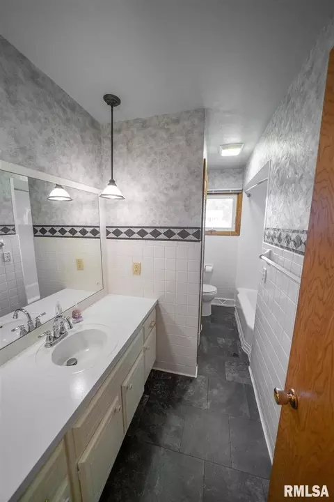 1519 14th St, Silvis, IL 61282 photo 14