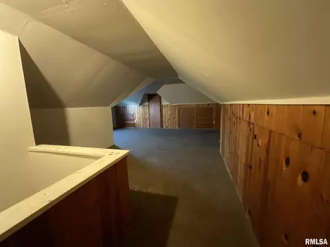 521 39th St, Moline, IL 61265 photo 16