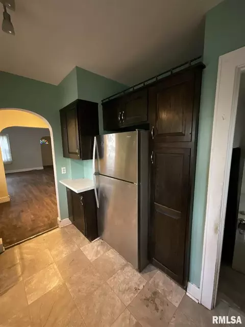 521 39th St, Moline, IL 61265 photo 12