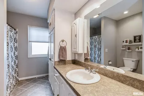 2624 7th St, Moline, IL 61265 photo 15