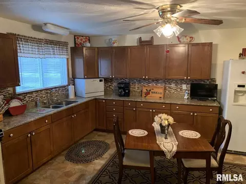811 NE 3rd Ave, Galva, IL 61434 photo 15