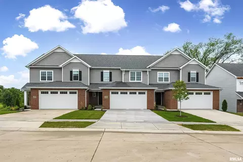 4069 Orchard Dr, Bettendorf, IA 52722
