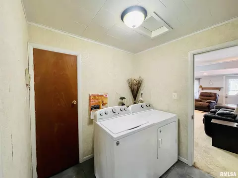 606 NW 3rd St, Aledo, IL 61231 photo 9